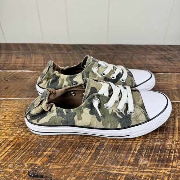 Falls Creek Camouflage Women's Sneakers - Picture 3 of 6